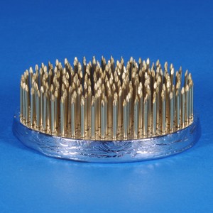 9056 Round Pinholder, 2.75" (70 mm) diameter 9056 Round Pinholder, 2.75" (70 mm) diameter