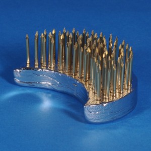 9012 Crescent Pinholder, 2.25" (57 mm) 9012 Crescent Pinholder, 2.25" (57 mm)