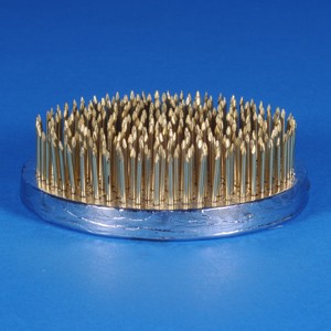 9067 Round Pinholder, 3.25" (82 mm) diameter 9067 Round Pinholder, 3.25" (82 mm) diameter