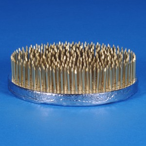 9007 Round Pinholder, 3.5" (89 mm) diameter 9007 Round Pinholder, 3.5" (89 mm) diameter